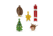 Load image into Gallery viewer, Celebration Crackers - 10 inch - Traditional Holly